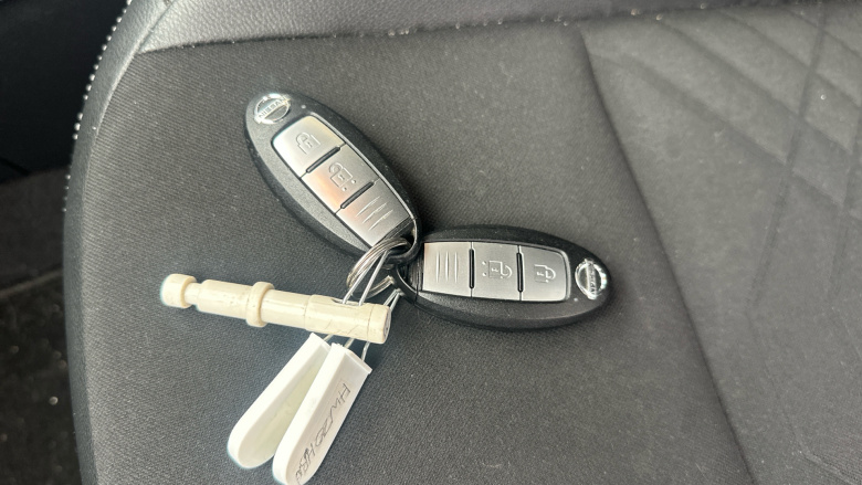 Nissan Juke 1.0 DiG-T Tekna 5dr Petrol Hatchback